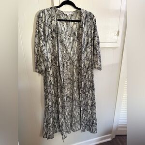 FAVLUX Monochrome Snakeskin Kimono